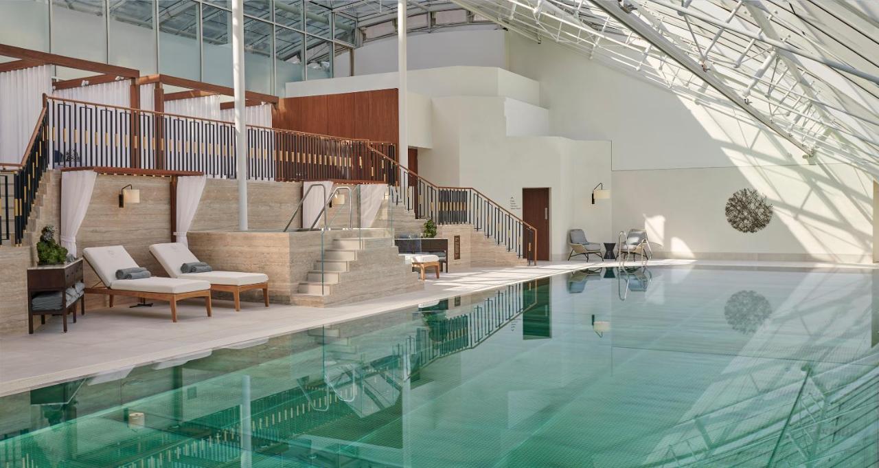 Jumeirah Carlton Tower 5*